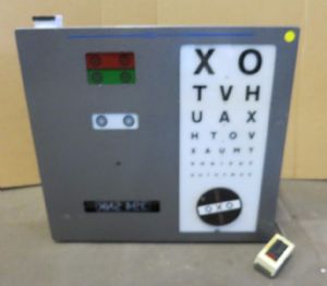 Opticians Eye Test Light Up Box Machine Vintage Re